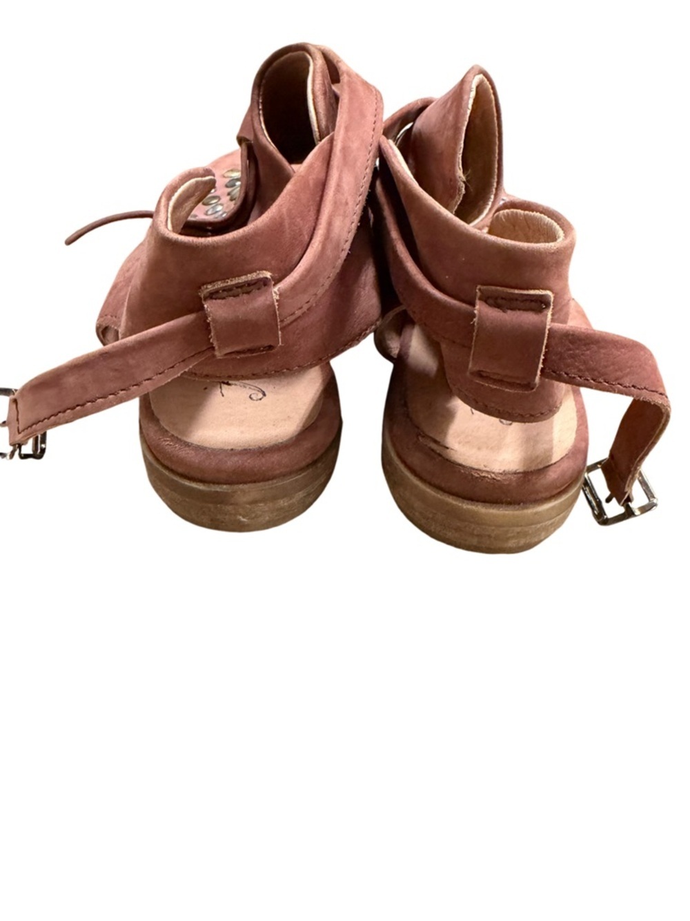 Free People Gemma Studded Perforated Suede Sandals
Size 39 / Size 8 - 8.5 US - Picture 14 of 16
